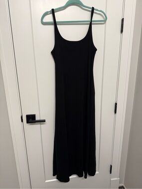 Old Navy Black Spaghetti-Strap Maxi Dress